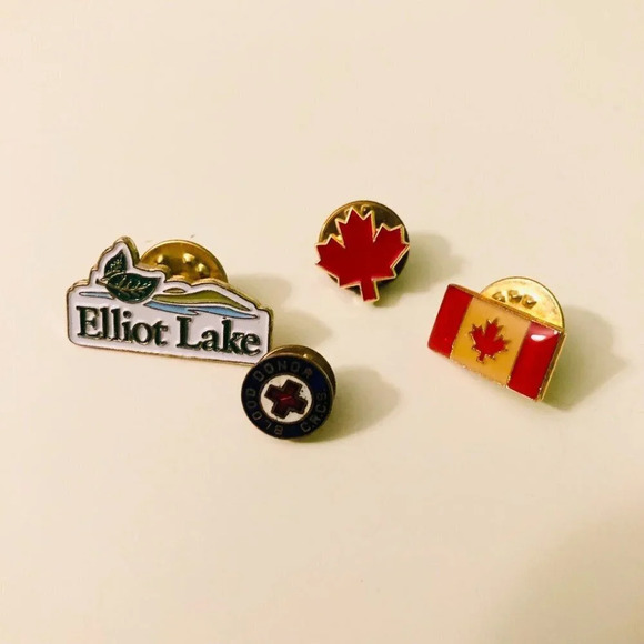 Assorted Lot of 13 Elliot Lake Pins Canadian Canada - Picture 14 of 16